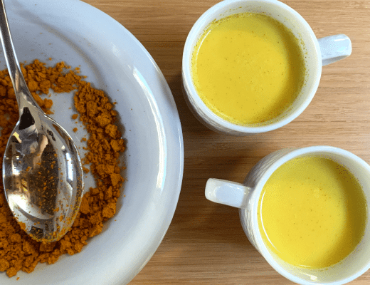 Ricetta golden milk o latte d’oro con curcuma e miele