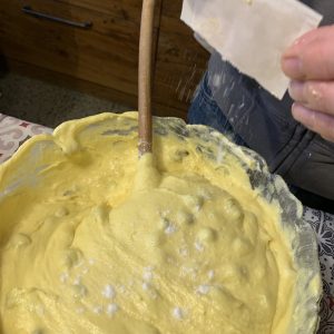 aggiungere albumi a neve a impasto frittelle