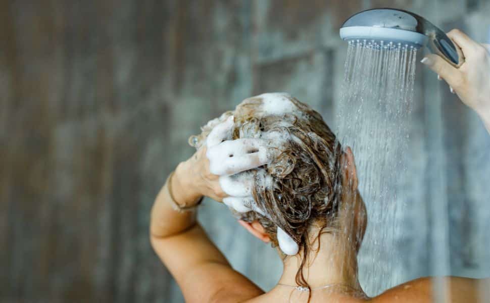 come lavare capelli nel modo corretto